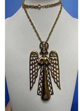 READ Vtg BEATRIX Large Praying Angel Pendant Necklace Gold-Tone Rhinestones Glow